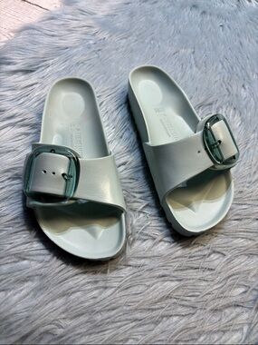 Birkenstock Eva Madrid Big Buckle Sandals in Pure Sage Sz 39